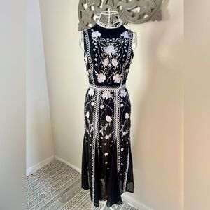 Chic Black and White Floral Maxi Dress